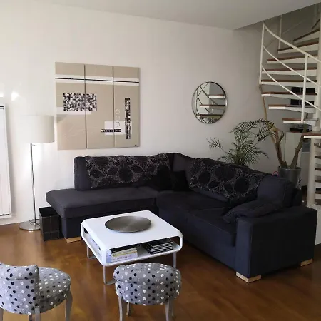 Maison De Centre - Meuble Tourisme 4 Etoiles רויאן